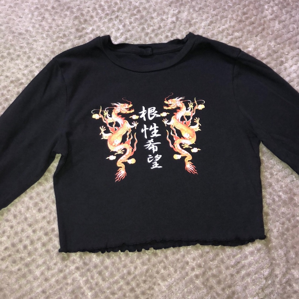 Urban outfitters dragon designed long sleeve ! S:M